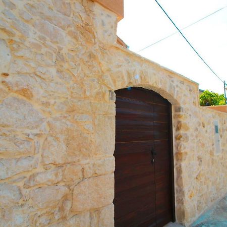 Apartment Sara With Seaview Petrcane Bagian luar foto