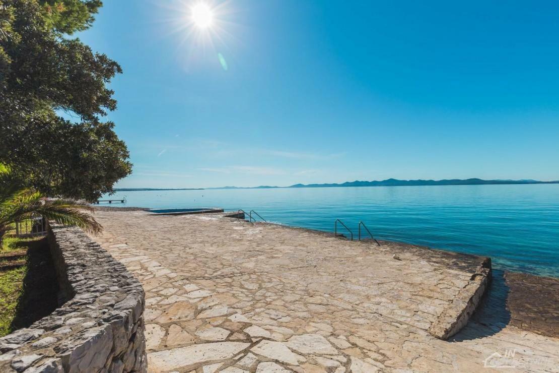 Apartment Sara With Seaview Petrcane Bagian luar foto